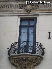 [P07] Palatul Cantacuzino  - fereasta de la etaj decorata cu balcons din fier forjat » foto by Diaura*
 - 
<span class="allrVoted glyphicon glyphicon-heart hidden" id="av34144"></span>
<a class="m-l-10 hidden" id="sv34144" onclick="voting_Foto_DelVot(,34144,24638)" role="button">șterge vot <span class="glyphicon glyphicon-remove"></span></a>
<a id="v934144" class=" c-red"  onclick="voting_Foto_SetVot(34144)" role="button"><span class="glyphicon glyphicon-heart-empty"></span> <b>LIKE</b> = Votează poza</a> <img class="hidden"  id="f34144W9" src="/imagini/loader.gif" border="0" /><span class="AjErrMes hidden" id="e34144ErM"></span>