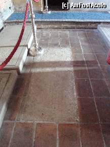 [P22] Biserica Domnească Sfântul Nicolae , Curtea de Argeș-aici e locul unde a fost descoperit bogatul mormânt princiar, al cărui sarcofag este espus pe partea dreaptă a naosului » foto by mariana.olaru
 - 
<span class="allrVoted glyphicon glyphicon-heart hidden" id="av281005"></span>
<a class="m-l-10 hidden" id="sv281005" onclick="voting_Foto_DelVot(,281005,24639)" role="button">șterge vot <span class="glyphicon glyphicon-remove"></span></a>
<a id="v9281005" class=" c-red"  onclick="voting_Foto_SetVot(281005)" role="button"><span class="glyphicon glyphicon-heart-empty"></span> <b>LIKE</b> = Votează poza</a> <img class="hidden"  id="f281005W9" src="/imagini/loader.gif" border="0" /><span class="AjErrMes hidden" id="e281005ErM"></span>