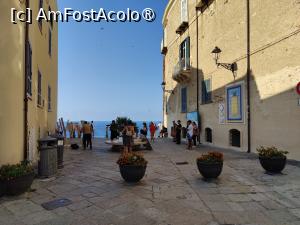 [P41] La pas prin Tropea; punctul de belvedere din capătul lui Corso » foto by crismis
 - 
<span class="allrVoted glyphicon glyphicon-heart hidden" id="av1498492"></span>
<a class="m-l-10 hidden" id="sv1498492" onclick="voting_Foto_DelVot(,1498492,24664)" role="button">șterge vot <span class="glyphicon glyphicon-remove"></span></a>
<a id="v91498492" class=" c-red"  onclick="voting_Foto_SetVot(1498492)" role="button"><span class="glyphicon glyphicon-heart-empty"></span> <b>LIKE</b> = Votează poza</a> <img class="hidden"  id="f1498492W9" src="/imagini/loader.gif" border="0" /><span class="AjErrMes hidden" id="e1498492ErM"></span>