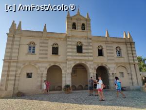 [P78] Mănăstirea Santa Maria dell'Isola di Tropea » foto by crismis
 - 
<span class="allrVoted glyphicon glyphicon-heart hidden" id="av1498551"></span>
<a class="m-l-10 hidden" id="sv1498551" onclick="voting_Foto_DelVot(,1498551,24664)" role="button">șterge vot <span class="glyphicon glyphicon-remove"></span></a>
<a id="v91498551" class=" c-red"  onclick="voting_Foto_SetVot(1498551)" role="button"><span class="glyphicon glyphicon-heart-empty"></span> <b>LIKE</b> = Votează poza</a> <img class="hidden"  id="f1498551W9" src="/imagini/loader.gif" border="0" /><span class="AjErrMes hidden" id="e1498551ErM"></span>