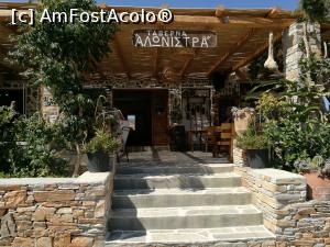 [P20] Taverna Alonistra, Psathi - intrarea principală, din șosea » foto by crismis
 - 
<span class="allrVoted glyphicon glyphicon-heart hidden" id="av1039069"></span>
<a class="m-l-10 hidden" id="sv1039069" onclick="voting_Foto_DelVot(,1039069,24671)" role="button">șterge vot <span class="glyphicon glyphicon-remove"></span></a>
<a id="v91039069" class=" c-red"  onclick="voting_Foto_SetVot(1039069)" role="button"><span class="glyphicon glyphicon-heart-empty"></span> <b>LIKE</b> = Votează poza</a> <img class="hidden"  id="f1039069W9" src="/imagini/loader.gif" border="0" /><span class="AjErrMes hidden" id="e1039069ErM"></span>