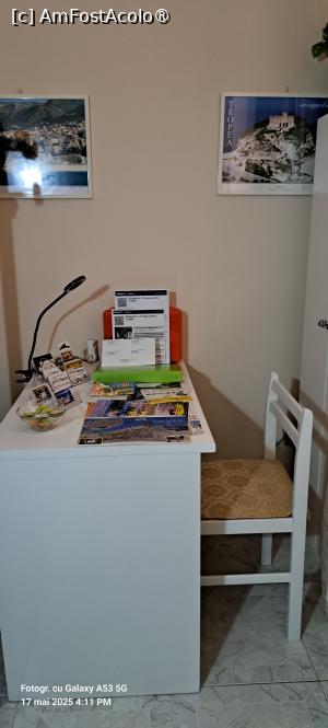 [P02] B&B Olympus Room, biroul turistic din hol » foto by irinad
 - 
<span class="allrVoted glyphicon glyphicon-heart hidden" id="av1522230"></span>
<a class="m-l-10 hidden" id="sv1522230" onclick="voting_Foto_DelVot(,1522230,24710)" role="button">șterge vot <span class="glyphicon glyphicon-remove"></span></a>
<a id="v91522230" class=" c-red"  onclick="voting_Foto_SetVot(1522230)" role="button"><span class="glyphicon glyphicon-heart-empty"></span> <b>LIKE</b> = Votează poza</a> <img class="hidden"  id="f1522230W9" src="/imagini/loader.gif" border="0" /><span class="AjErrMes hidden" id="e1522230ErM"></span>