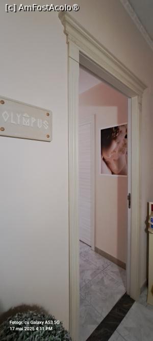 [P03] B&B Olympus Room, la intrare în cameră » foto by irinad
 - 
<span class="allrVoted glyphicon glyphicon-heart hidden" id="av1522231"></span>
<a class="m-l-10 hidden" id="sv1522231" onclick="voting_Foto_DelVot(,1522231,24710)" role="button">șterge vot <span class="glyphicon glyphicon-remove"></span></a>
<a id="v91522231" class=" c-red"  onclick="voting_Foto_SetVot(1522231)" role="button"><span class="glyphicon glyphicon-heart-empty"></span> <b>LIKE</b> = Votează poza</a> <img class="hidden"  id="f1522231W9" src="/imagini/loader.gif" border="0" /><span class="AjErrMes hidden" id="e1522231ErM"></span>