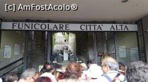 [P08] Coada la funicular » foto by ultrasro
 - 
<span class="allrVoted glyphicon glyphicon-heart hidden" id="av1046669"></span>
<a class="m-l-10 hidden" id="sv1046669" onclick="voting_Foto_DelVot(,1046669,24765)" role="button">șterge vot <span class="glyphicon glyphicon-remove"></span></a>
<a id="v91046669" class=" c-red"  onclick="voting_Foto_SetVot(1046669)" role="button"><span class="glyphicon glyphicon-heart-empty"></span> <b>LIKE</b> = Votează poza</a> <img class="hidden"  id="f1046669W9" src="/imagini/loader.gif" border="0" /><span class="AjErrMes hidden" id="e1046669ErM"></span>