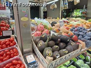 [P11] Fructe și legume proaspete în Mercato delle Erbe » foto by Carmen Ion
 - 
<span class="allrVoted glyphicon glyphicon-heart hidden" id="av1540152"></span>
<a class="m-l-10 hidden" id="sv1540152" onclick="voting_Foto_DelVot(,1540152,24890)" role="button">șterge vot <span class="glyphicon glyphicon-remove"></span></a>
<a id="v91540152" class=" c-red"  onclick="voting_Foto_SetVot(1540152)" role="button"><span class="glyphicon glyphicon-heart-empty"></span> <b>LIKE</b> = Votează poza</a> <img class="hidden"  id="f1540152W9" src="/imagini/loader.gif" border="0" /><span class="AjErrMes hidden" id="e1540152ErM"></span>