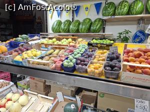 [P12] Lăzi cu fructe proaspete în Mercato delle Erbe » foto by Carmen Ion
 - 
<span class="allrVoted glyphicon glyphicon-heart hidden" id="av1540153"></span>
<a class="m-l-10 hidden" id="sv1540153" onclick="voting_Foto_DelVot(,1540153,24890)" role="button">șterge vot <span class="glyphicon glyphicon-remove"></span></a>
<a id="v91540153" class=" c-red"  onclick="voting_Foto_SetVot(1540153)" role="button"><span class="glyphicon glyphicon-heart-empty"></span> <b>LIKE</b> = Votează poza</a> <img class="hidden"  id="f1540153W9" src="/imagini/loader.gif" border="0" /><span class="AjErrMes hidden" id="e1540153ErM"></span>
