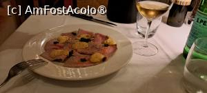 [P11] Ristorante Posta, roast beef con salsa tonatta » foto by irinad
 - 
<span class="allrVoted glyphicon glyphicon-heart hidden" id="av1520183"></span>
<a class="m-l-10 hidden" id="sv1520183" onclick="voting_Foto_DelVot(,1520183,24890)" role="button">șterge vot <span class="glyphicon glyphicon-remove"></span></a>
<a id="v91520183" class=" c-red"  onclick="voting_Foto_SetVot(1520183)" role="button"><span class="glyphicon glyphicon-heart-empty"></span> <b>LIKE</b> = Votează poza</a> <img class="hidden"  id="f1520183W9" src="/imagini/loader.gif" border="0" /><span class="AjErrMes hidden" id="e1520183ErM"></span>