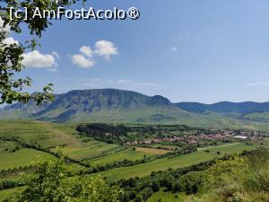 [P23] Piatra Secuiului și satul Colțești văzute de la cetate » foto by crismis
 - 
<span class="allrVoted glyphicon glyphicon-heart hidden" id="av1390461"></span>
<a class="m-l-10 hidden" id="sv1390461" onclick="voting_Foto_DelVot(,1390461,24963)" role="button">șterge vot <span class="glyphicon glyphicon-remove"></span></a>
<a id="v91390461" class=" c-red"  onclick="voting_Foto_SetVot(1390461)" role="button"><span class="glyphicon glyphicon-heart-empty"></span> <b>LIKE</b> = Votează poza</a> <img class="hidden"  id="f1390461W9" src="/imagini/loader.gif" border="0" /><span class="AjErrMes hidden" id="e1390461ErM"></span>