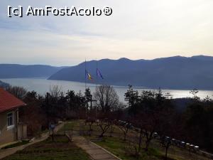 [P04] Excursii optionale din Herculane. Dunarea vazuta de pe terasa Manastirii Sf. Ana din Orsova.  » foto by Floria
 - 
<span class="allrVoted glyphicon glyphicon-heart hidden" id="av1064742"></span>
<a class="m-l-10 hidden" id="sv1064742" onclick="voting_Foto_DelVot(,1064742,24978)" role="button">șterge vot <span class="glyphicon glyphicon-remove"></span></a>
<a id="v91064742" class=" c-red"  onclick="voting_Foto_SetVot(1064742)" role="button"><span class="glyphicon glyphicon-heart-empty"></span> <b>LIKE</b> = Votează poza</a> <img class="hidden"  id="f1064742W9" src="/imagini/loader.gif" border="0" /><span class="AjErrMes hidden" id="e1064742ErM"></span>