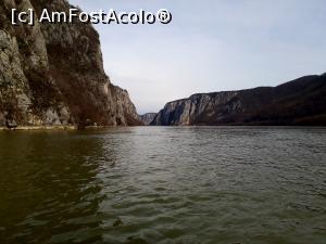 [P08] Excursii optionale din Herculane. Cazanele Dunarii. Cea mai frumoasa 'bucata' de Dunare este impartita de Romania si Serbia!  » foto by Floria
 - 
<span class="allrVoted glyphicon glyphicon-heart hidden" id="av1064746"></span>
<a class="m-l-10 hidden" id="sv1064746" onclick="voting_Foto_DelVot(,1064746,24978)" role="button">șterge vot <span class="glyphicon glyphicon-remove"></span></a>
<a id="v91064746" class=" c-red"  onclick="voting_Foto_SetVot(1064746)" role="button"><span class="glyphicon glyphicon-heart-empty"></span> <b>LIKE</b> = Votează poza</a> <img class="hidden"  id="f1064746W9" src="/imagini/loader.gif" border="0" /><span class="AjErrMes hidden" id="e1064746ErM"></span>