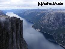 [P03] Lysefiord in plenitudinea lui si stancile masive ce salasluiesc de-o parte si de alta. » foto by florintoma
 - 
<span class="allrVoted glyphicon glyphicon-heart hidden" id="av260624"></span>
<a class="m-l-10 hidden" id="sv260624" onclick="voting_Foto_DelVot(,260624,25009)" role="button">șterge vot <span class="glyphicon glyphicon-remove"></span></a>
<a id="v9260624" class=" c-red"  onclick="voting_Foto_SetVot(260624)" role="button"><span class="glyphicon glyphicon-heart-empty"></span> <b>LIKE</b> = Votează poza</a> <img class="hidden"  id="f260624W9" src="/imagini/loader.gif" border="0" /><span class="AjErrMes hidden" id="e260624ErM"></span>