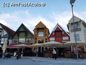 [P23] Casele din fața portului Stavanger » foto by alinaro
 - 
<span class="allrVoted glyphicon glyphicon-heart hidden" id="av1062478"></span>
<a class="m-l-10 hidden" id="sv1062478" onclick="voting_Foto_DelVot(,1062478,25009)" role="button">șterge vot <span class="glyphicon glyphicon-remove"></span></a>
<a id="v91062478" class=" c-red"  onclick="voting_Foto_SetVot(1062478)" role="button"><span class="glyphicon glyphicon-heart-empty"></span> <b>LIKE</b> = Votează poza</a> <img class="hidden"  id="f1062478W9" src="/imagini/loader.gif" border="0" /><span class="AjErrMes hidden" id="e1062478ErM"></span>