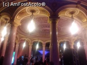 [P03] Ateneul Român, sala mare de la intrare, parter » foto by Mioritik
 - 
<span class="allrVoted glyphicon glyphicon-heart hidden" id="av1347196"></span>
<a class="m-l-10 hidden" id="sv1347196" onclick="voting_Foto_DelVot(,1347196,25050)" role="button">șterge vot <span class="glyphicon glyphicon-remove"></span></a>
<a id="v91347196" class=" c-red"  onclick="voting_Foto_SetVot(1347196)" role="button"><span class="glyphicon glyphicon-heart-empty"></span> <b>LIKE</b> = Votează poza</a> <img class="hidden"  id="f1347196W9" src="/imagini/loader.gif" border="0" /><span class="AjErrMes hidden" id="e1347196ErM"></span>