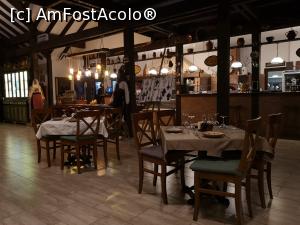 [P10] Restaurantul - decor » foto by crismis
 - 
<span class="allrVoted glyphicon glyphicon-heart hidden" id="av1065811"></span>
<a class="m-l-10 hidden" id="sv1065811" onclick="voting_Foto_DelVot(,1065811,25053)" role="button">șterge vot <span class="glyphicon glyphicon-remove"></span></a>
<a id="v91065811" class=" c-red"  onclick="voting_Foto_SetVot(1065811)" role="button"><span class="glyphicon glyphicon-heart-empty"></span> <b>LIKE</b> = Votează poza</a> <img class="hidden"  id="f1065811W9" src="/imagini/loader.gif" border="0" /><span class="AjErrMes hidden" id="e1065811ErM"></span>