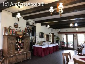 [P10] Sala de mese.  » foto by Coniss
 - 
<span class="allrVoted glyphicon glyphicon-heart hidden" id="av1067428"></span>
<a class="m-l-10 hidden" id="sv1067428" onclick="voting_Foto_DelVot(,1067428,25087)" role="button">șterge vot <span class="glyphicon glyphicon-remove"></span></a>
<a id="v91067428" class=" c-red"  onclick="voting_Foto_SetVot(1067428)" role="button"><span class="glyphicon glyphicon-heart-empty"></span> <b>LIKE</b> = Votează poza</a> <img class="hidden"  id="f1067428W9" src="/imagini/loader.gif" border="0" /><span class="AjErrMes hidden" id="e1067428ErM"></span>