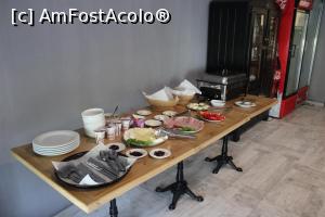 [P33] Carei, Hotel Central, Micul dejun ne așteaptă » foto by mprofeanu
 - 
<span class="allrVoted glyphicon glyphicon-heart hidden" id="av1072535"></span>
<a class="m-l-10 hidden" id="sv1072535" onclick="voting_Foto_DelVot(,1072535,25177)" role="button">șterge vot <span class="glyphicon glyphicon-remove"></span></a>
<a id="v91072535" class=" c-red"  onclick="voting_Foto_SetVot(1072535)" role="button"><span class="glyphicon glyphicon-heart-empty"></span> <b>LIKE</b> = Votează poza</a> <img class="hidden"  id="f1072535W9" src="/imagini/loader.gif" border="0" /><span class="AjErrMes hidden" id="e1072535ErM"></span>