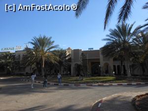 [P02] Douz - Hotel El Mouradi. Intrarea principală.  » foto by iulianic
 - 
<span class="allrVoted glyphicon glyphicon-heart hidden" id="av1076293"></span>
<a class="m-l-10 hidden" id="sv1076293" onclick="voting_Foto_DelVot(,1076293,25220)" role="button">șterge vot <span class="glyphicon glyphicon-remove"></span></a>
<a id="v91076293" class=" c-red"  onclick="voting_Foto_SetVot(1076293)" role="button"><span class="glyphicon glyphicon-heart-empty"></span> <b>LIKE</b> = Votează poza</a> <img class="hidden"  id="f1076293W9" src="/imagini/loader.gif" border="0" /><span class="AjErrMes hidden" id="e1076293ErM"></span>