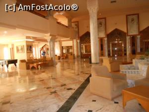 [P04] Douz - Hotel El Mouradi. În lobby.  » foto by iulianic
 - 
<span class="allrVoted glyphicon glyphicon-heart hidden" id="av1076295"></span>
<a class="m-l-10 hidden" id="sv1076295" onclick="voting_Foto_DelVot(,1076295,25220)" role="button">șterge vot <span class="glyphicon glyphicon-remove"></span></a>
<a id="v91076295" class=" c-red"  onclick="voting_Foto_SetVot(1076295)" role="button"><span class="glyphicon glyphicon-heart-empty"></span> <b>LIKE</b> = Votează poza</a> <img class="hidden"  id="f1076295W9" src="/imagini/loader.gif" border="0" /><span class="AjErrMes hidden" id="e1076295ErM"></span>