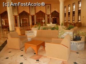 [P05] Douz - Hotel El Mouradi. În lobby.  » foto by iulianic
 - 
<span class="allrVoted glyphicon glyphicon-heart hidden" id="av1076296"></span>
<a class="m-l-10 hidden" id="sv1076296" onclick="voting_Foto_DelVot(,1076296,25220)" role="button">șterge vot <span class="glyphicon glyphicon-remove"></span></a>
<a id="v91076296" class=" c-red"  onclick="voting_Foto_SetVot(1076296)" role="button"><span class="glyphicon glyphicon-heart-empty"></span> <b>LIKE</b> = Votează poza</a> <img class="hidden"  id="f1076296W9" src="/imagini/loader.gif" border="0" /><span class="AjErrMes hidden" id="e1076296ErM"></span>
