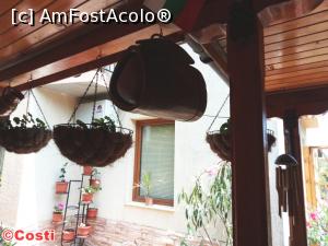 [P18] O butelcă de vin, moștenită de Bozhidar de la bunicul bunicului său!  » foto by Costi
 - 
<span class="allrVoted glyphicon glyphicon-heart hidden" id="av1082497"></span>
<a class="m-l-10 hidden" id="sv1082497" onclick="voting_Foto_DelVot(,1082497,25313)" role="button">șterge vot <span class="glyphicon glyphicon-remove"></span></a>
<a id="v91082497" class=" c-red"  onclick="voting_Foto_SetVot(1082497)" role="button"><span class="glyphicon glyphicon-heart-empty"></span> <b>LIKE</b> = Votează poza</a> <img class="hidden"  id="f1082497W9" src="/imagini/loader.gif" border="0" /><span class="AjErrMes hidden" id="e1082497ErM"></span>