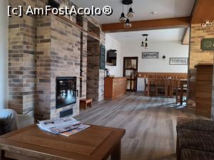 [P05] Parterul cu zona de relaxare si spatiul de servit micul dejun » foto by DOINITA
 - 
<span class="allrVoted glyphicon glyphicon-heart hidden" id="av1085686"></span>
<a class="m-l-10 hidden" id="sv1085686" onclick="voting_Foto_DelVot(,1085686,25374)" role="button">șterge vot <span class="glyphicon glyphicon-remove"></span></a>
<a id="v91085686" class=" c-red"  onclick="voting_Foto_SetVot(1085686)" role="button"><span class="glyphicon glyphicon-heart-empty"></span> <b>LIKE</b> = Votează poza</a> <img class="hidden"  id="f1085686W9" src="/imagini/loader.gif" border="0" /><span class="AjErrMes hidden" id="e1085686ErM"></span>
