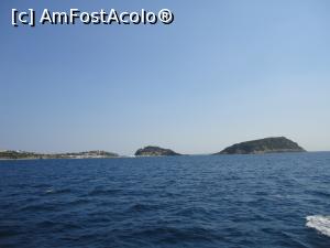 [P85] Marina de Chiaiolello și Vivara văzute de pe mare.  » foto by maryka
 - 
<span class="allrVoted glyphicon glyphicon-heart hidden" id="av1086168"></span>
<a class="m-l-10 hidden" id="sv1086168" onclick="voting_Foto_DelVot(,1086168,25378)" role="button">șterge vot <span class="glyphicon glyphicon-remove"></span></a>
<a id="v91086168" class=" c-red"  onclick="voting_Foto_SetVot(1086168)" role="button"><span class="glyphicon glyphicon-heart-empty"></span> <b>LIKE</b> = Votează poza</a> <img class="hidden"  id="f1086168W9" src="/imagini/loader.gif" border="0" /><span class="AjErrMes hidden" id="e1086168ErM"></span>