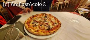 [P23] Pizza Gustosa, Jo’PleR » foto by irinad
 - 
<span class="allrVoted glyphicon glyphicon-heart hidden" id="av1407186"></span>
<a class="m-l-10 hidden" id="sv1407186" onclick="voting_Foto_DelVot(,1407186,25388)" role="button">șterge vot <span class="glyphicon glyphicon-remove"></span></a>
<a id="v91407186" class=" c-red"  onclick="voting_Foto_SetVot(1407186)" role="button"><span class="glyphicon glyphicon-heart-empty"></span> <b>LIKE</b> = Votează poza</a> <img class="hidden"  id="f1407186W9" src="/imagini/loader.gif" border="0" /><span class="AjErrMes hidden" id="e1407186ErM"></span>