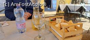 [P37] Vin, apă, pâine din partea casei » foto by irinad
 - 
<span class="allrVoted glyphicon glyphicon-heart hidden" id="av1407200"></span>
<a class="m-l-10 hidden" id="sv1407200" onclick="voting_Foto_DelVot(,1407200,25388)" role="button">șterge vot <span class="glyphicon glyphicon-remove"></span></a>
<a id="v91407200" class=" c-red"  onclick="voting_Foto_SetVot(1407200)" role="button"><span class="glyphicon glyphicon-heart-empty"></span> <b>LIKE</b> = Votează poza</a> <img class="hidden"  id="f1407200W9" src="/imagini/loader.gif" border="0" /><span class="AjErrMes hidden" id="e1407200ErM"></span>