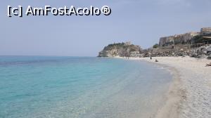 [P09] Plaja din Tropea » foto by ultrasro
 - 
<span class="allrVoted glyphicon glyphicon-heart hidden" id="av1090659"></span>
<a class="m-l-10 hidden" id="sv1090659" onclick="voting_Foto_DelVot(,1090659,25448)" role="button">șterge vot <span class="glyphicon glyphicon-remove"></span></a>
<a id="v91090659" class=" c-red"  onclick="voting_Foto_SetVot(1090659)" role="button"><span class="glyphicon glyphicon-heart-empty"></span> <b>LIKE</b> = Votează poza</a> <img class="hidden"  id="f1090659W9" src="/imagini/loader.gif" border="0" /><span class="AjErrMes hidden" id="e1090659ErM"></span>