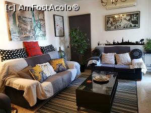 [P05] Living încărcat, la fel ca tot apartamentul.  » foto by Aurici
 - 
<span class="allrVoted glyphicon glyphicon-heart hidden" id="av1091938"></span>
<a class="m-l-10 hidden" id="sv1091938" onclick="voting_Foto_DelVot(,1091938,25468)" role="button">șterge vot <span class="glyphicon glyphicon-remove"></span></a>
<a id="v91091938" class=" c-red"  onclick="voting_Foto_SetVot(1091938)" role="button"><span class="glyphicon glyphicon-heart-empty"></span> <b>LIKE</b> = Votează poza</a> <img class="hidden"  id="f1091938W9" src="/imagini/loader.gif" border="0" /><span class="AjErrMes hidden" id="e1091938ErM"></span>