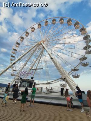 [P10] Atractie pe aleea de promenada » foto by Sebastian TM
 - 
<span class="allrVoted glyphicon glyphicon-heart hidden" id="av1319514"></span>
<a class="m-l-10 hidden" id="sv1319514" onclick="voting_Foto_DelVot(,1319514,25559)" role="button">șterge vot <span class="glyphicon glyphicon-remove"></span></a>
<a id="v91319514" class=" c-red"  onclick="voting_Foto_SetVot(1319514)" role="button"><span class="glyphicon glyphicon-heart-empty"></span> <b>LIKE</b> = Votează poza</a> <img class="hidden"  id="f1319514W9" src="/imagini/loader.gif" border="0" /><span class="AjErrMes hidden" id="e1319514ErM"></span>