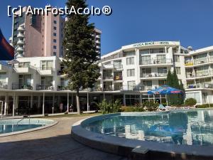 [P02] Vedere frontală din zona piscinei » foto by Sebastian TM
 - 
<span class="allrVoted glyphicon glyphicon-heart hidden" id="av1097733"></span>
<a class="m-l-10 hidden" id="sv1097733" onclick="voting_Foto_DelVot(,1097733,25559)" role="button">șterge vot <span class="glyphicon glyphicon-remove"></span></a>
<a id="v91097733" class=" c-red"  onclick="voting_Foto_SetVot(1097733)" role="button"><span class="glyphicon glyphicon-heart-empty"></span> <b>LIKE</b> = Votează poza</a> <img class="hidden"  id="f1097733W9" src="/imagini/loader.gif" border="0" /><span class="AjErrMes hidden" id="e1097733ErM"></span>