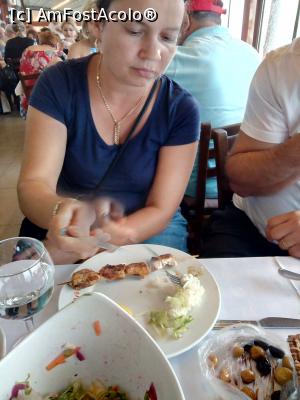 [P06] frigarui de pui cu garnitura de orez su salata de varza alba restaurant By Şükrü Balık-Buyukada » foto by ile57b
 - 
<span class="allrVoted glyphicon glyphicon-heart hidden" id="av1099044"></span>
<a class="m-l-10 hidden" id="sv1099044" onclick="voting_Foto_DelVot(,1099044,25582)" role="button">șterge vot <span class="glyphicon glyphicon-remove"></span></a>
<a id="v91099044" class=" c-red"  onclick="voting_Foto_SetVot(1099044)" role="button"><span class="glyphicon glyphicon-heart-empty"></span> <b>LIKE</b> = Votează poza</a> <img class="hidden"  id="f1099044W9" src="/imagini/loader.gif" border="0" /><span class="AjErrMes hidden" id="e1099044ErM"></span>
