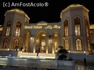 [P01] Intrarea hotelului noaptea » foto by marsus
 - 
<span class="allrVoted glyphicon glyphicon-heart hidden" id="av1499034"></span>
<a class="m-l-10 hidden" id="sv1499034" onclick="voting_Foto_DelVot(,1499034,25605)" role="button">șterge vot <span class="glyphicon glyphicon-remove"></span></a>
<a id="v91499034" class=" c-red"  onclick="voting_Foto_SetVot(1499034)" role="button"><span class="glyphicon glyphicon-heart-empty"></span> <b>LIKE</b> = Votează poza</a> <img class="hidden"  id="f1499034W9" src="/imagini/loader.gif" border="0" /><span class="AjErrMes hidden" id="e1499034ErM"></span>