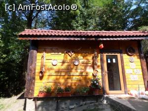[P17] Bucătăria unde se gătește pentru turiști. » foto by Safta Radu
 - 
<span class="allrVoted glyphicon glyphicon-heart hidden" id="av1184335"></span>
<a class="m-l-10 hidden" id="sv1184335" onclick="voting_Foto_DelVot(,1184335,25667)" role="button">șterge vot <span class="glyphicon glyphicon-remove"></span></a>
<a id="v91184335" class=" c-red"  onclick="voting_Foto_SetVot(1184335)" role="button"><span class="glyphicon glyphicon-heart-empty"></span> <b>LIKE</b> = Votează poza</a> <img class="hidden"  id="f1184335W9" src="/imagini/loader.gif" border="0" /><span class="AjErrMes hidden" id="e1184335ErM"></span>