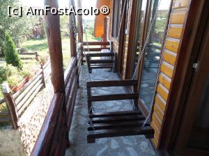 [P09] Balconul, cu leagăn. » foto by Safta Radu
 - 
<span class="allrVoted glyphicon glyphicon-heart hidden" id="av1184327"></span>
<a class="m-l-10 hidden" id="sv1184327" onclick="voting_Foto_DelVot(,1184327,25667)" role="button">șterge vot <span class="glyphicon glyphicon-remove"></span></a>
<a id="v91184327" class=" c-red"  onclick="voting_Foto_SetVot(1184327)" role="button"><span class="glyphicon glyphicon-heart-empty"></span> <b>LIKE</b> = Votează poza</a> <img class="hidden"  id="f1184327W9" src="/imagini/loader.gif" border="0" /><span class="AjErrMes hidden" id="e1184327ErM"></span>