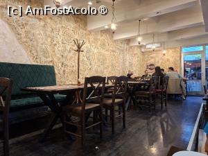 [P24] Niș, Kafana Ponoć, Sala destul de liberă duminică seara » foto by mprofeanu
 - 
<span class="allrVoted glyphicon glyphicon-heart hidden" id="av1533316"></span>
<a class="m-l-10 hidden" id="sv1533316" onclick="voting_Foto_DelVot(,1533316,25678)" role="button">șterge vot <span class="glyphicon glyphicon-remove"></span></a>
<a id="v91533316" class=" c-red"  onclick="voting_Foto_SetVot(1533316)" role="button"><span class="glyphicon glyphicon-heart-empty"></span> <b>LIKE</b> = Votează poza</a> <img class="hidden"  id="f1533316W9" src="/imagini/loader.gif" border="0" /><span class="AjErrMes hidden" id="e1533316ErM"></span>