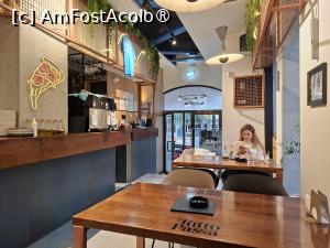 [P08] Niș, Pizzeria Tutto Passa, Sala destul de liberă sâmbătă seară pe la 19 » foto by mprofeanu
 - 
<span class="allrVoted glyphicon glyphicon-heart hidden" id="av1533300"></span>
<a class="m-l-10 hidden" id="sv1533300" onclick="voting_Foto_DelVot(,1533300,25678)" role="button">șterge vot <span class="glyphicon glyphicon-remove"></span></a>
<a id="v91533300" class=" c-red"  onclick="voting_Foto_SetVot(1533300)" role="button"><span class="glyphicon glyphicon-heart-empty"></span> <b>LIKE</b> = Votează poza</a> <img class="hidden"  id="f1533300W9" src="/imagini/loader.gif" border="0" /><span class="AjErrMes hidden" id="e1533300ErM"></span>