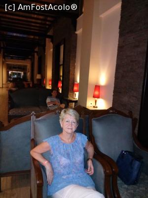 [P09] Seara inainte de cina la unul din barurile hotelului PGS Rose Residence, Kemer.  » foto by heva59
 - 
<span class="allrVoted glyphicon glyphicon-heart hidden" id="av1108111"></span>
<a class="m-l-10 hidden" id="sv1108111" onclick="voting_Foto_DelVot(,1108111,25702)" role="button">șterge vot <span class="glyphicon glyphicon-remove"></span></a>
<a id="v91108111" class=" c-red"  onclick="voting_Foto_SetVot(1108111)" role="button"><span class="glyphicon glyphicon-heart-empty"></span> <b>LIKE</b> = Votează poza</a> <img class="hidden"  id="f1108111W9" src="/imagini/loader.gif" border="0" /><span class="AjErrMes hidden" id="e1108111ErM"></span>