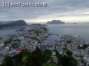 [P17] Alesund » foto by Marius 72
 - 
<span class="allrVoted glyphicon glyphicon-heart hidden" id="av1114357"></span>
<a class="m-l-10 hidden" id="sv1114357" onclick="voting_Foto_DelVot(,1114357,25770)" role="button">șterge vot <span class="glyphicon glyphicon-remove"></span></a>
<a id="v91114357" class=" c-red"  onclick="voting_Foto_SetVot(1114357)" role="button"><span class="glyphicon glyphicon-heart-empty"></span> <b>LIKE</b> = Votează poza</a> <img class="hidden"  id="f1114357W9" src="/imagini/loader.gif" border="0" /><span class="AjErrMes hidden" id="e1114357ErM"></span>