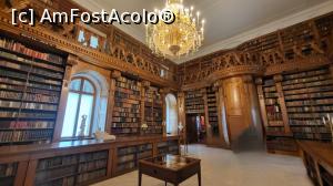 [P20] Exista doua structuri semicirculare care ascund, una o scara in spirala care duce la rafturile de la etaj si cealalta serveste drept cabinet pentru sectiunea muzica, adapostind partituri. » foto by geani anto
 - 
<span class="allrVoted glyphicon glyphicon-heart hidden" id="av1333314"></span>
<a class="m-l-10 hidden" id="sv1333314" onclick="voting_Foto_DelVot(,1333314,25784)" role="button">șterge vot <span class="glyphicon glyphicon-remove"></span></a>
<a id="v91333314" class=" c-red"  onclick="voting_Foto_SetVot(1333314)" role="button"><span class="glyphicon glyphicon-heart-empty"></span> <b>LIKE</b> = Votează poza</a> <img class="hidden"  id="f1333314W9" src="/imagini/loader.gif" border="0" /><span class="AjErrMes hidden" id="e1333314ErM"></span>