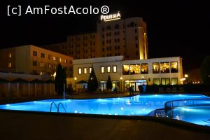 [P13] Piscina exterioară iluminată seara » foto by AZE
 - 
<span class="allrVoted glyphicon glyphicon-heart hidden" id="av1129578"></span>
<a class="m-l-10 hidden" id="sv1129578" onclick="voting_Foto_DelVot(,1129578,25791)" role="button">șterge vot <span class="glyphicon glyphicon-remove"></span></a>
<a id="v91129578" class=" c-red"  onclick="voting_Foto_SetVot(1129578)" role="button"><span class="glyphicon glyphicon-heart-empty"></span> <b>LIKE</b> = Votează poza</a> <img class="hidden"  id="f1129578W9" src="/imagini/loader.gif" border="0" /><span class="AjErrMes hidden" id="e1129578ErM"></span>