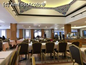 [P07] Restaurantul elegant » foto by AZE
 - 
<span class="allrVoted glyphicon glyphicon-heart hidden" id="av1129572"></span>
<a class="m-l-10 hidden" id="sv1129572" onclick="voting_Foto_DelVot(,1129572,25791)" role="button">șterge vot <span class="glyphicon glyphicon-remove"></span></a>
<a id="v91129572" class=" c-red"  onclick="voting_Foto_SetVot(1129572)" role="button"><span class="glyphicon glyphicon-heart-empty"></span> <b>LIKE</b> = Votează poza</a> <img class="hidden"  id="f1129572W9" src="/imagini/loader.gif" border="0" /><span class="AjErrMes hidden" id="e1129572ErM"></span>