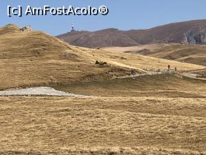 [P06] Aici se vad in aceeasi imagine cele 2 excavatii din Saua Laptici » foto by Dan&Ema
 - 
<span class="allrVoted glyphicon glyphicon-heart hidden" id="av1119290"></span>
<a class="m-l-10 hidden" id="sv1119290" onclick="voting_Foto_DelVot(,1119290,25822)" role="button">șterge vot <span class="glyphicon glyphicon-remove"></span></a>
<a id="v91119290" class=" c-red"  onclick="voting_Foto_SetVot(1119290)" role="button"><span class="glyphicon glyphicon-heart-empty"></span> <b>LIKE</b> = Votează poza</a> <img class="hidden"  id="f1119290W9" src="/imagini/loader.gif" border="0" /><span class="AjErrMes hidden" id="e1119290ErM"></span>