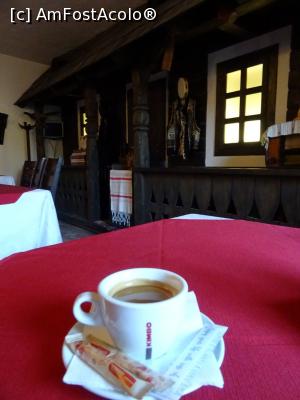 [P18] O cafea „în fața casei” - restaurant Casa Bucovineană, Suceava.  » foto by tata123 🔱
 - 
<span class="allrVoted glyphicon glyphicon-heart hidden" id="av1118993"></span>
<a class="m-l-10 hidden" id="sv1118993" onclick="voting_Foto_DelVot(,1118993,25832)" role="button">șterge vot <span class="glyphicon glyphicon-remove"></span></a>
<a id="v91118993" class=" c-red"  onclick="voting_Foto_SetVot(1118993)" role="button"><span class="glyphicon glyphicon-heart-empty"></span> <b>LIKE</b> = Votează poza</a> <img class="hidden"  id="f1118993W9" src="/imagini/loader.gif" border="0" /><span class="AjErrMes hidden" id="e1118993ErM"></span>