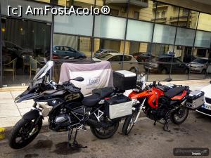[P04] Motocicleta undercover sub husă, ascunzându-se de BMW-uri. Am lasat-o chiar lângă hotel și dimineața, la micul dejun, o vedeam prin geam.  » foto by webSorin
 - 
<span class="allrVoted glyphicon glyphicon-heart hidden" id="av1120240"></span>
<a class="m-l-10 hidden" id="sv1120240" onclick="voting_Foto_DelVot(,1120240,25856)" role="button">șterge vot <span class="glyphicon glyphicon-remove"></span></a>
<a id="v91120240" class=" c-red"  onclick="voting_Foto_SetVot(1120240)" role="button"><span class="glyphicon glyphicon-heart-empty"></span> <b>LIKE</b> = Votează poza</a> <img class="hidden"  id="f1120240W9" src="/imagini/loader.gif" border="0" /><span class="AjErrMes hidden" id="e1120240ErM"></span>