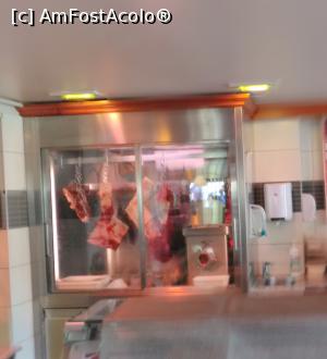 [P14] Le Comptoir de Georges: zona de măcelărie » foto by Carmen Ion
 - 
<span class="allrVoted glyphicon glyphicon-heart hidden" id="av1127174"></span>
<a class="m-l-10 hidden" id="sv1127174" onclick="voting_Foto_DelVot(,1127174,25922)" role="button">șterge vot <span class="glyphicon glyphicon-remove"></span></a>
<a id="v91127174" class=" c-red"  onclick="voting_Foto_SetVot(1127174)" role="button"><span class="glyphicon glyphicon-heart-empty"></span> <b>LIKE</b> = Votează poza</a> <img class="hidden"  id="f1127174W9" src="/imagini/loader.gif" border="0" /><span class="AjErrMes hidden" id="e1127174ErM"></span>