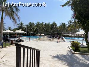 [P24] Fanar Hotel & Residences - printre piscine spre Cocos Bar » foto by nicole33
 - 
<span class="allrVoted glyphicon glyphicon-heart hidden" id="av1470872"></span>
<a class="m-l-10 hidden" id="sv1470872" onclick="voting_Foto_DelVot(,1470872,25939)" role="button">șterge vot <span class="glyphicon glyphicon-remove"></span></a>
<a id="v91470872" class=" c-red"  onclick="voting_Foto_SetVot(1470872)" role="button"><span class="glyphicon glyphicon-heart-empty"></span> <b>LIKE</b> = Votează poza</a> <img class="hidden"  id="f1470872W9" src="/imagini/loader.gif" border="0" /><span class="AjErrMes hidden" id="e1470872ErM"></span>