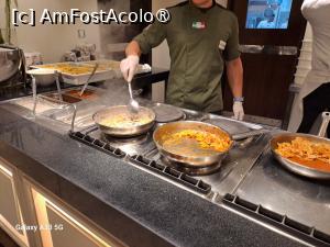 [P38] Fanar Hotel & Residences - prin restaurantul principal Al Souk » foto by nicole33
 - 
<span class="allrVoted glyphicon glyphicon-heart hidden" id="av1470886"></span>
<a class="m-l-10 hidden" id="sv1470886" onclick="voting_Foto_DelVot(,1470886,25939)" role="button">șterge vot <span class="glyphicon glyphicon-remove"></span></a>
<a id="v91470886" class=" c-red"  onclick="voting_Foto_SetVot(1470886)" role="button"><span class="glyphicon glyphicon-heart-empty"></span> <b>LIKE</b> = Votează poza</a> <img class="hidden"  id="f1470886W9" src="/imagini/loader.gif" border="0" /><span class="AjErrMes hidden" id="e1470886ErM"></span>