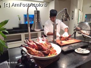 [P39] Fanar Hotel & Residences - prin restaurantul principal Al Souk » foto by nicole33
 - 
<span class="allrVoted glyphicon glyphicon-heart hidden" id="av1470887"></span>
<a class="m-l-10 hidden" id="sv1470887" onclick="voting_Foto_DelVot(,1470887,25939)" role="button">șterge vot <span class="glyphicon glyphicon-remove"></span></a>
<a id="v91470887" class=" c-red"  onclick="voting_Foto_SetVot(1470887)" role="button"><span class="glyphicon glyphicon-heart-empty"></span> <b>LIKE</b> = Votează poza</a> <img class="hidden"  id="f1470887W9" src="/imagini/loader.gif" border="0" /><span class="AjErrMes hidden" id="e1470887ErM"></span>